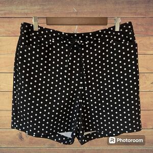 I N C Women’s Black With White Polka Dots Shorts  Size L   EUC
